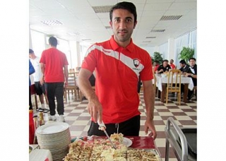 Abdullayev 31 yaşını məşqçi və futbolçularla birlikdə qeyd etdi 